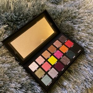 Jeffree Star X Shame Dawson Conspiracy palette